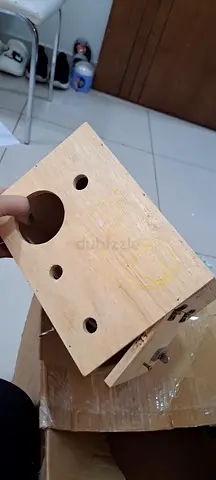 wooden bird nesting box / birdhouse