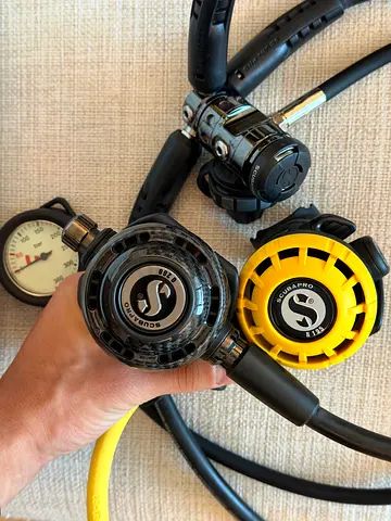 Scubapro MK19 EVO BT / G260 Carbon BT (DIN 300) regulator + scubapro R195 octopus + gauge