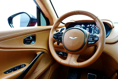 2021 Aston Martin DBX 照片 4