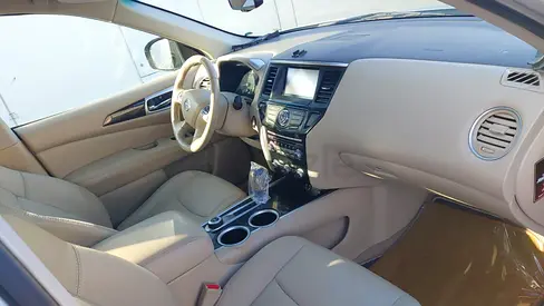 2014 Nissan Pathfinder LE GCC Specs