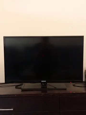 Samsung Television 32"