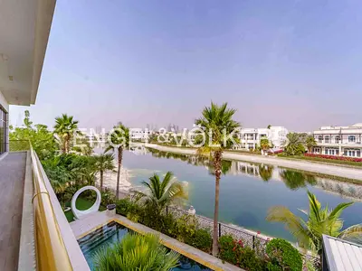 Expansive Luxury Mansion | Full Lake View