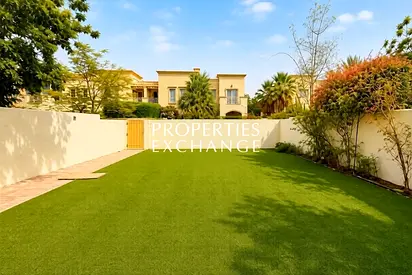Spacious 2E | Slightly Renovated | Vacant Now