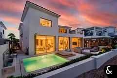Exclusive Turnkey Mansion overlooking Earth Golf Course