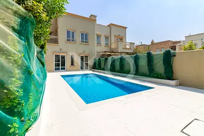 Vacant now | 3 bed | Private Pool