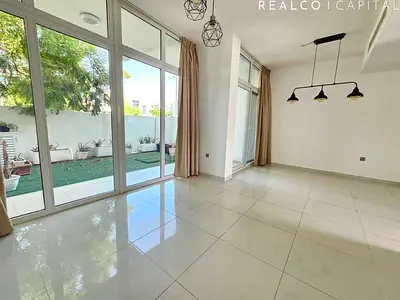PARK View |3Bedroom Town house single row