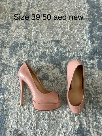 Beige pumps size 39