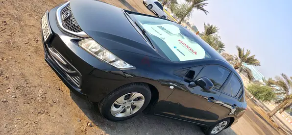 Honda Civic LXi 2015 GCC Specs