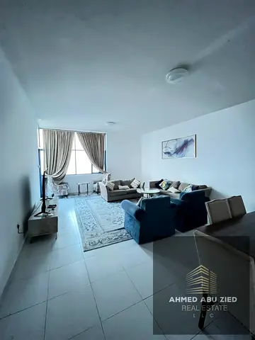 مفروشة بالكامل - باركن خاص - 3 غرف نوم واسعة - صالة كبيرة - غرفة خزين - 2 بلكونة باطلالة مفتوحة - فرش راقي - مساحة واسعة - 3 حمام - تكييف مركزي