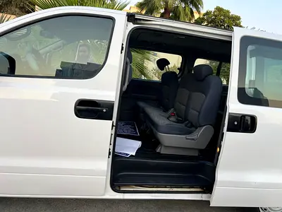 صورة 10 لـ 2013 Hyundai H1