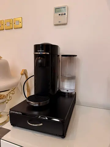 Nespresso vertuo (Black) - Excellent Condition