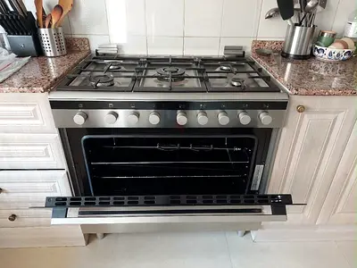 Full gas cooker 90cm , Siemens Brand , latest version