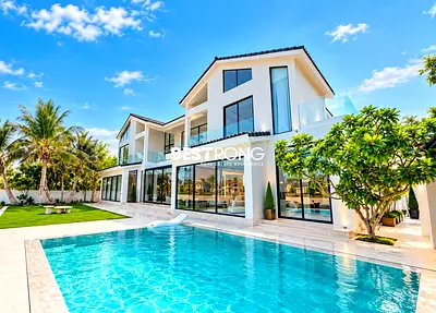 Fully Upgraded Signature Villa | Furnished | 6 Bed