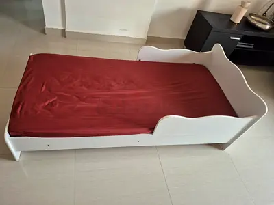 White wooden toddler bed 70*150/ low-height kid's bed with mattress