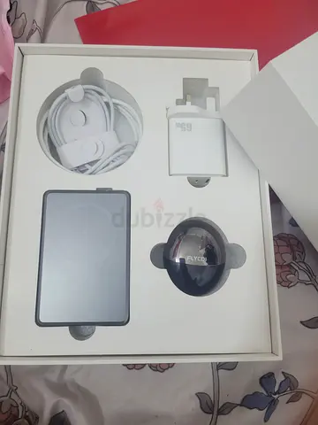 Used flycdi Buds + Charger set with original USB cable and adapter