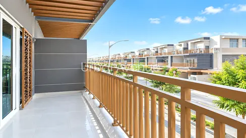 Brand New | Ready to Move in | Mid Unit