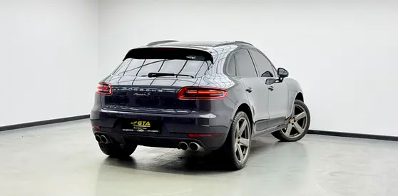 2017 Porsche MACAN photo 4