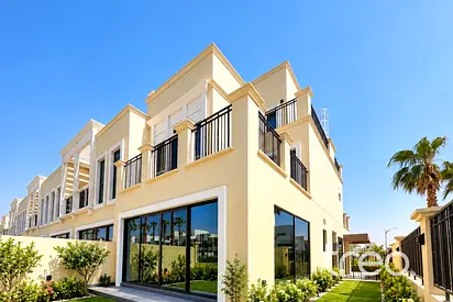 Near Lagoons | End of Row | Large Garden