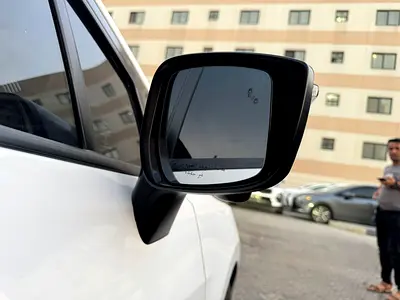 2022 Nissan SUNNY photo 3