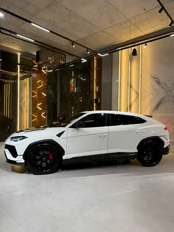 2024 Lamborghini Urus Performante