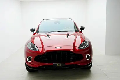2021 Aston Martin DBX 照片 2