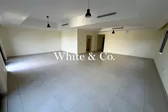 Vacant Now| Unfurnished |Open Plan Living