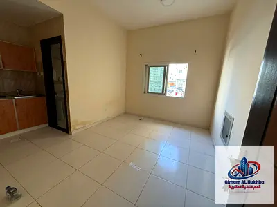مطبخ منفصل - مساحة كبيرة - موقع مميز - سعر مميز - تسهيلات بالدفع