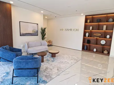 Spacious Studio | Hamilton | Town Square | Brand New