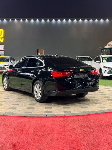 2020 Chevrolet MALIBU photo 2
