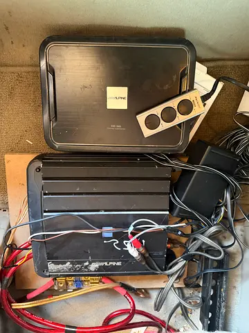 Alpine power amp and alpine power subwoofer