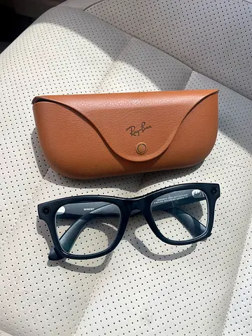 Ray-Ban meta Gen 2 mate Black Glasses with Brown charging Case
