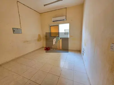 Luxury studio for bachelor available