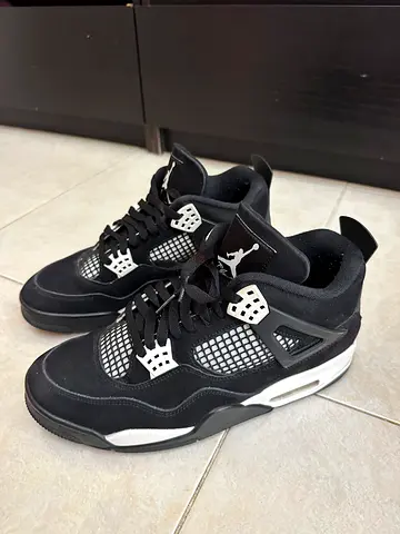 Air Jordan 4
