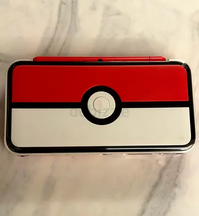 New Nintendo 2DS XL Poké Ball Edition + Protective Case and Screen Protector