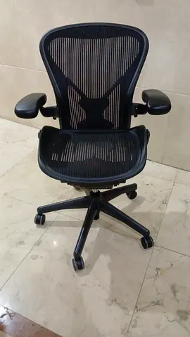 Selling for Herman Miller Aeron classic chair type C and B Fully Loaded