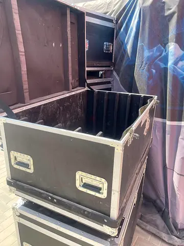 Heavy-duty Flight Case / Road Case - 106 x 70 x 58 cm (Good Condition)