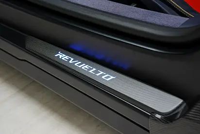 صورة مصغرة 12 لـ 2025 Lamborghini REVUELTO