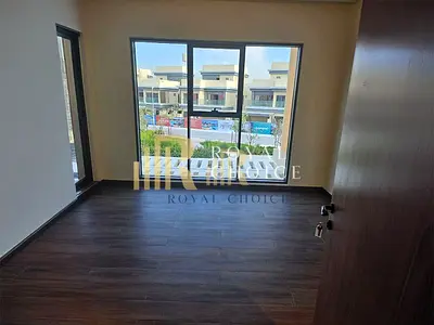 Single Row | Close to Lagoon | Semi Furnished