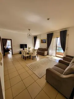 LARGE SIZE 1297 sqft |READY TO MOVE-PRIME LOCATION