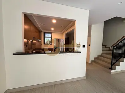 BRAND NEW | PRIVATE OUTDOOR AREA | MODERN KITCHEN