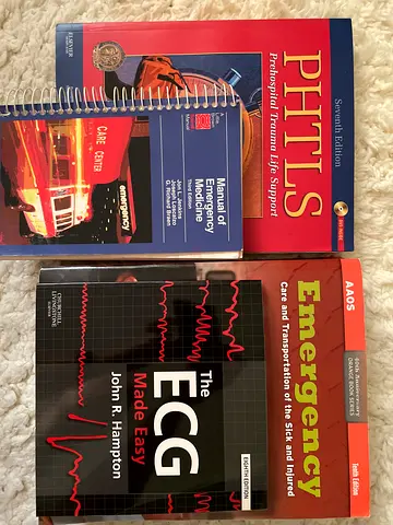 Set of Emergency Medicine Textbooks: PHTLS, Emergency Care, ECG Made Easy + Manual 500aed for all