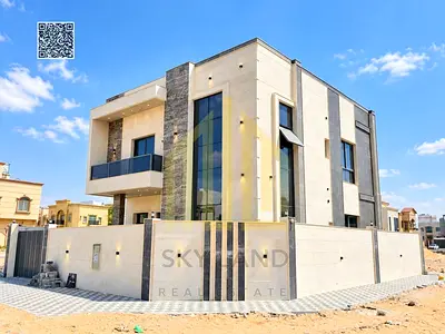 Villa for sale – 3 floors – A/C fees included – Freehold