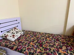 Executive bedspace only 2 persons in furnished studio