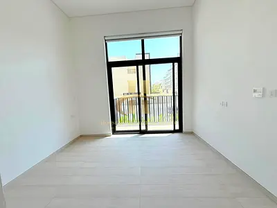 Spacious 1BHK Available in Harrington