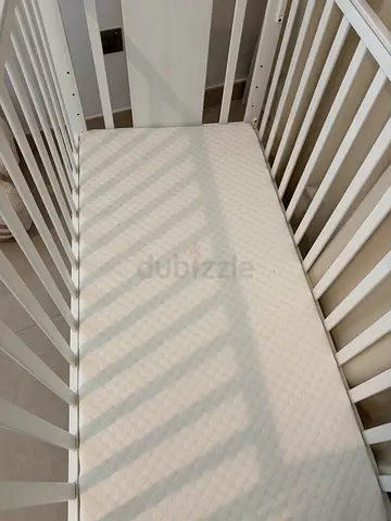 White Baby Crib with Mattress - Never used, like new.