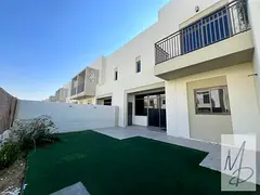 Close to Park / Single Row / Ready to Move / Bright
