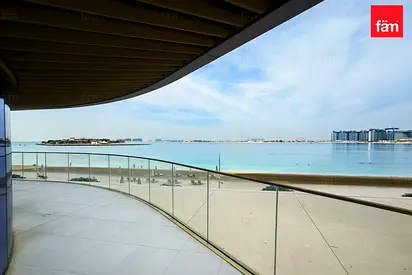 Beachfront Living | Full Palm View | Large Layout
