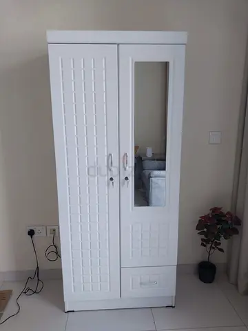 I'm selling a brand new 2door wardrobe