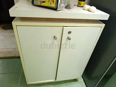 Kitchen almari