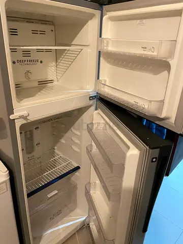Whirlpool 2-door Refrigerator (Top Freezer) - Good Condition